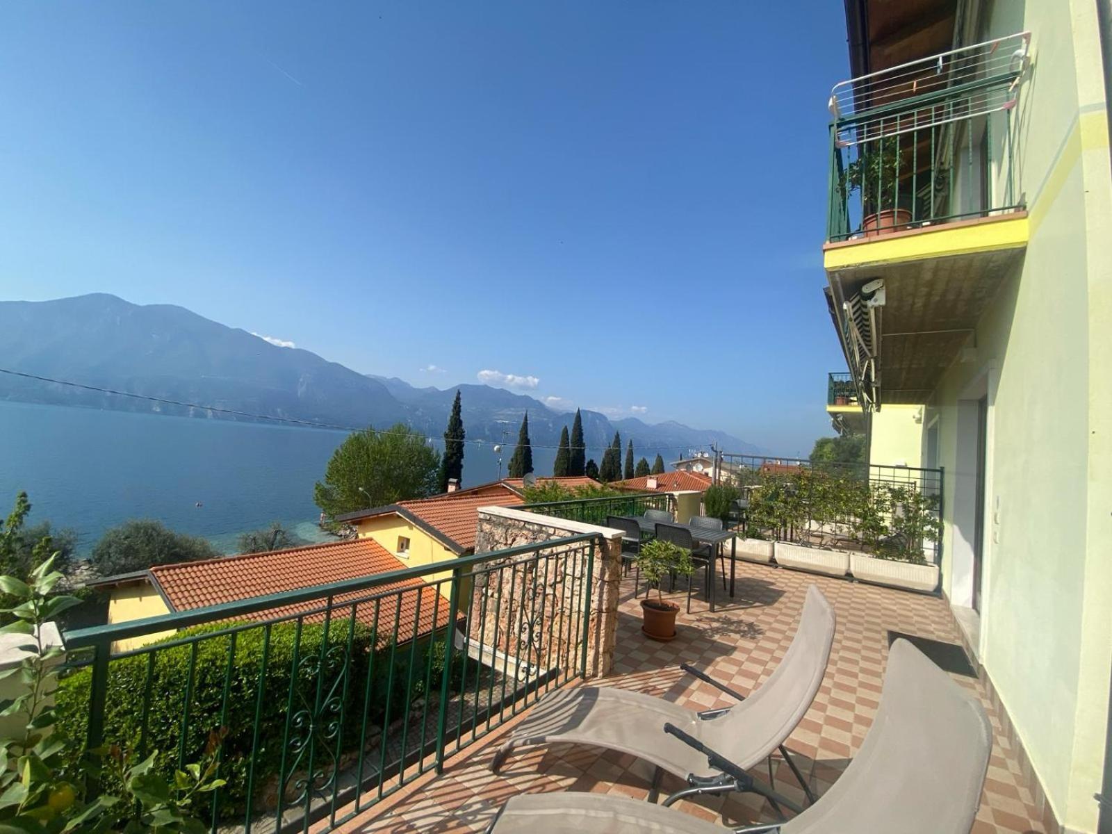 Residence Solei Classic & Plus Brenzone sul Garda Exterior photo