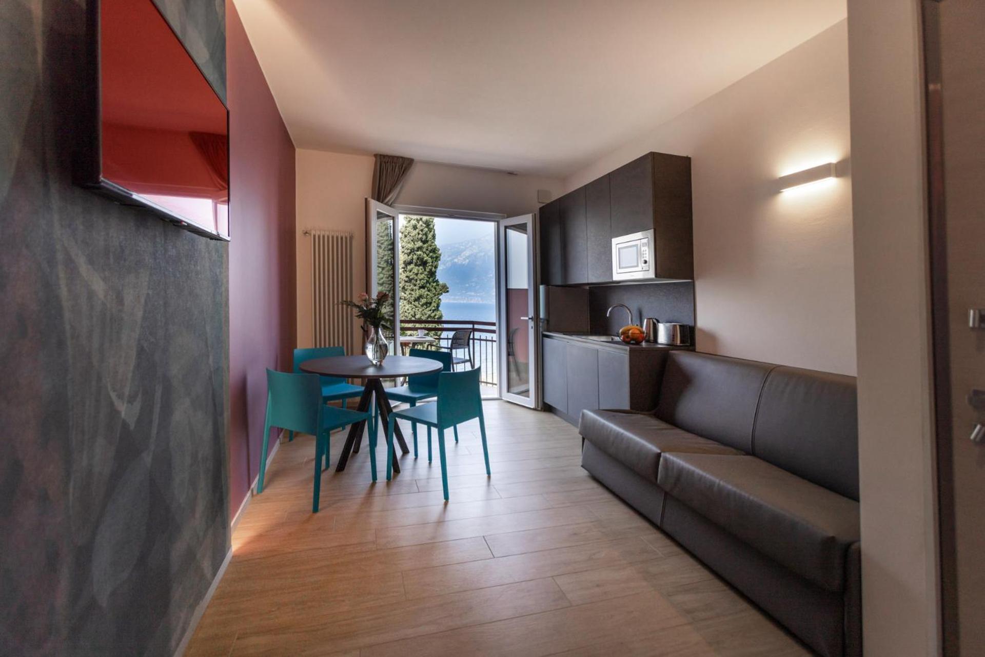 Residence Solei Classic & Plus Brenzone sul Garda Exterior photo